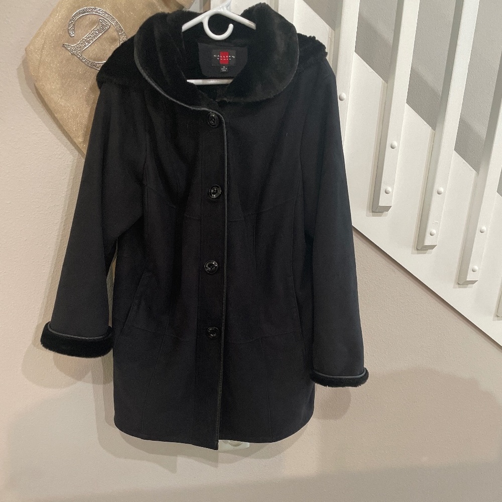 Beautiful cozy coat by Gallery Woman